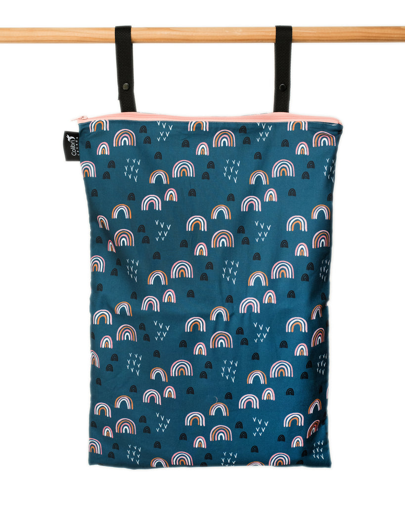 4113 - Rainbows Extra Large Wet Bag