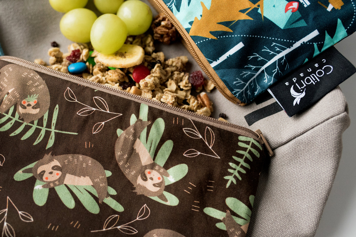 8100 - Sloths Reusable Snack Bag - Medium